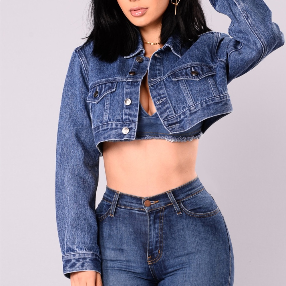 Cropped denim jacket